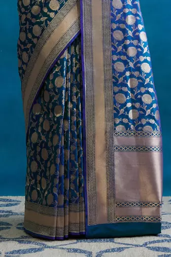 Morpich silk blend banarasi saree with unstitched blouse piece