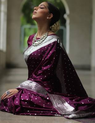 Wine silk blend banarasi saree with unstitched blouse piece 3