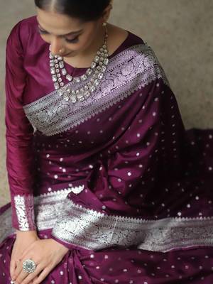 Wine silk blend banarasi saree with unstitched blouse piece 5