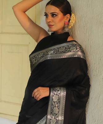 Black silk blend banarasi saree with unstitched blouse piece 3