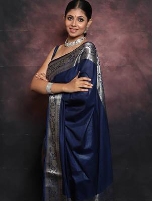 Blue silk blend banarasi saree with unstitched blouse piece 2