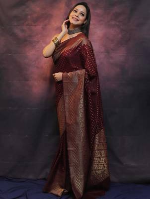 Maroon silk blend banarasi saree with unstitched blouse piece 3