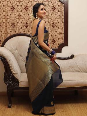 Blue silk blend banarasi saree with unstitched blouse piece 3