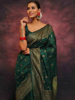 Green silk blend banarasi saree with unstitched blouse piece 1