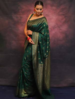 Green silk blend banarasi saree with unstitched blouse piece 2