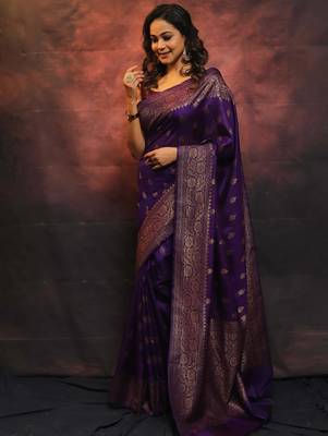 Purple silk blend banarasi saree with unstitched blouse piece 3
