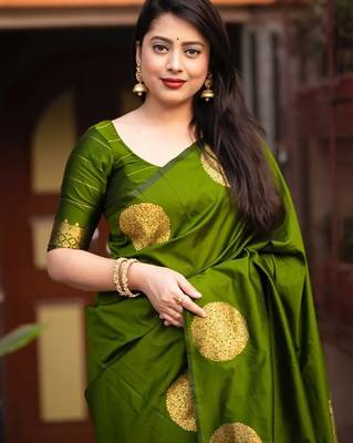 Mehendi silk blend banarasi saree with unstitched blouse piece 3