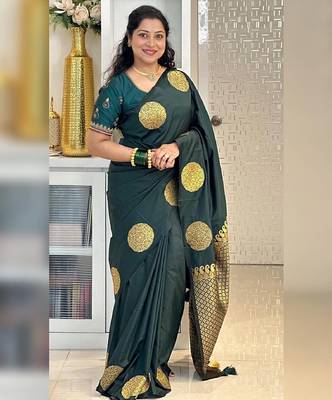 Green silk blend banarasi saree with unstitched blouse piece 2