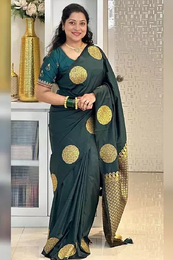 Green silk blend banarasi saree with unstitched blouse piece