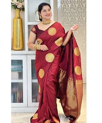 Maroon silk blend banarasi saree with unstitched blouse piece 2