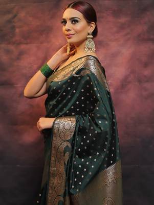 Green silk blend banarasi saree with unstitched blouse piece 5