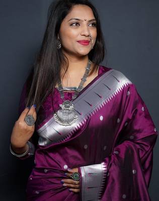 Wine silk blend banarasi saree with unstitched blouse piece 4