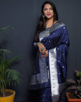 Neavy blue silk blend banarasi saree with unstitched blouse piece 2