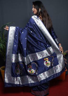 Neavy blue silk blend banarasi saree with unstitched blouse piece 3