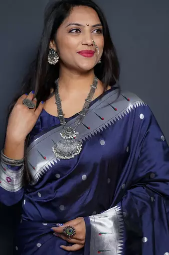 Neavy blue silk blend banarasi saree with unstitched blouse piece
