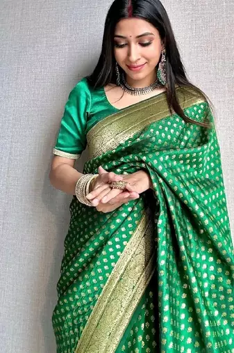 Green silk blend banarasi saree with unstitched blouse piece