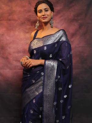 Neavy blue silk blend banarasi saree with unstitched blouse piece 4