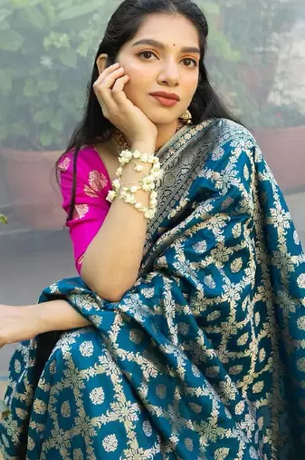 Rama pink silk blend banarasi saree with unstitched blouse piece