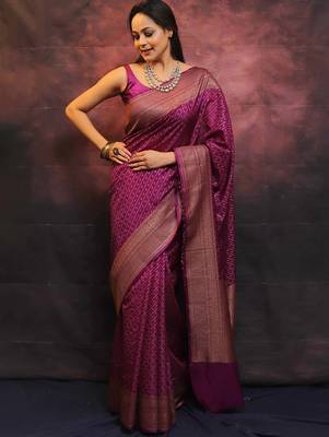 Wine silk blend banarasi saree with unstitched blouse piece 3