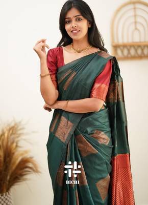 Green red silk blend banarasi saree with unstitched blouse piece 1