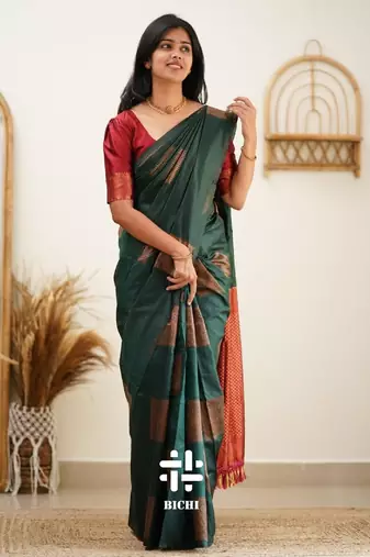 Green red silk blend banarasi saree with unstitched blouse piece