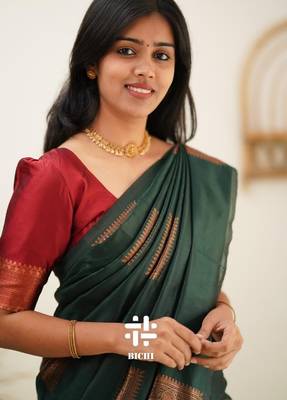 Green red silk blend banarasi saree with unstitched blouse piece 4