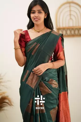 Green red silk blend banarasi saree with unstitched blouse piece