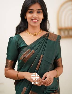 Green silk blend banarasi saree with unstitched blouse piece 4