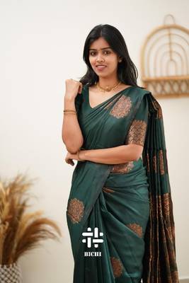 Green silk blend banarasi saree with unstitched blouse piece 5
