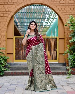 Purple silk blend banarasi saree with unstitched blouse piece 3