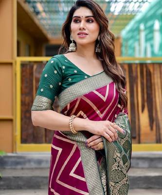 Purple silk blend banarasi saree with unstitched blouse piece 4