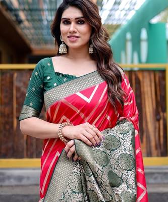 Red silk blend banarasi saree with unstitched blouse piece 4