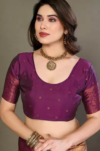  silk blend banarasi saree with unstitched blouse piece