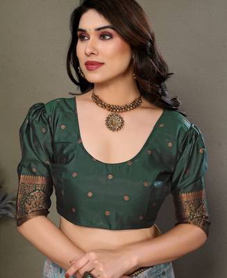 Green silk blend banarasi saree with unstitched blouse piece 5