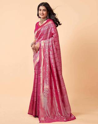 Pink silk blend banarasi saree with unstitched blouse piece 2