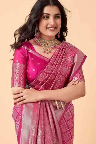 Pink silk blend banarasi saree with unstitched blouse piece
