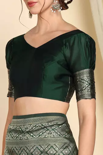 Green silk blend banarasi saree with unstitched blouse piece