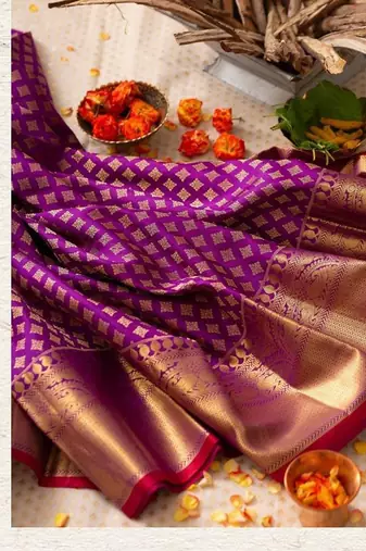Pink silk blend banarasi saree with unstitched blouse piece