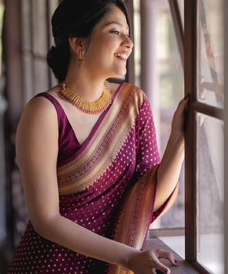 Purple silk blend banarasi saree with unstitched blouse piece 2