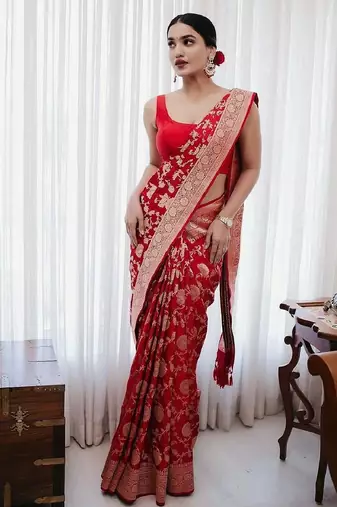 Red silk blend banarasi saree with unstitched blouse piece