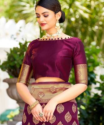 Purple silk blend banarasi saree with unstitched blouse piece 3