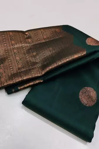 Green silk blend banarasi saree with unstitched blouse piece