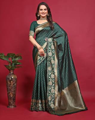 Green silk blend banarasi saree with unstitched blouse piece 1