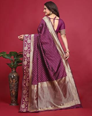 Wine silk blend banarasi saree with unstitched blouse piece 4
