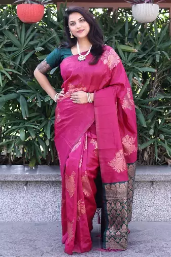 Pink green silk blend banarasi saree with unstitched blouse piece