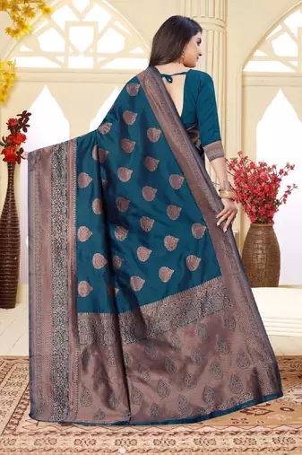 Morpich silk blend banarasi saree with unstitched blouse piece