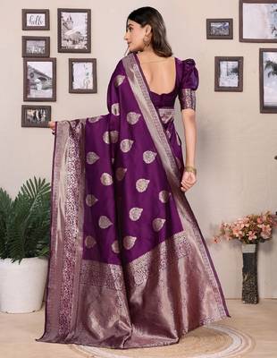 Wine silk blend banarasi saree with unstitched blouse piece 3