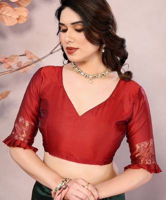 Green red silk blend banarasi saree with unstitched blouse piece 5
