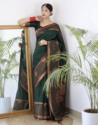 Green silk blend banarasi saree with unstitched blouse piece 4