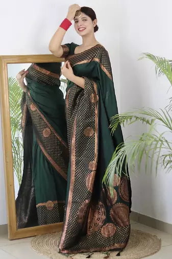 Green silk blend banarasi saree with unstitched blouse piece